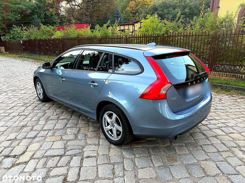 Volvo V60 D3 Momentum - 34