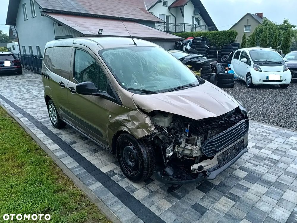 Ford Transit Courier - 6