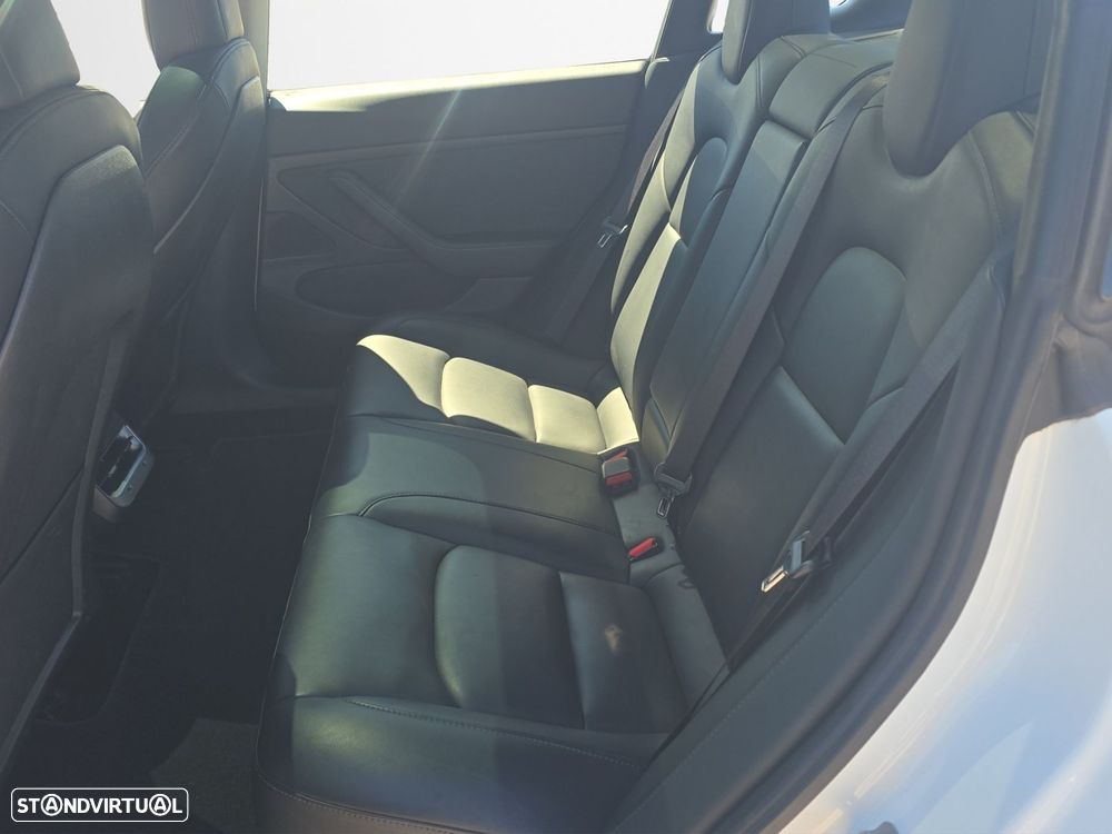 Tesla Model 3 Long-Range Dual Motor AWD - 13