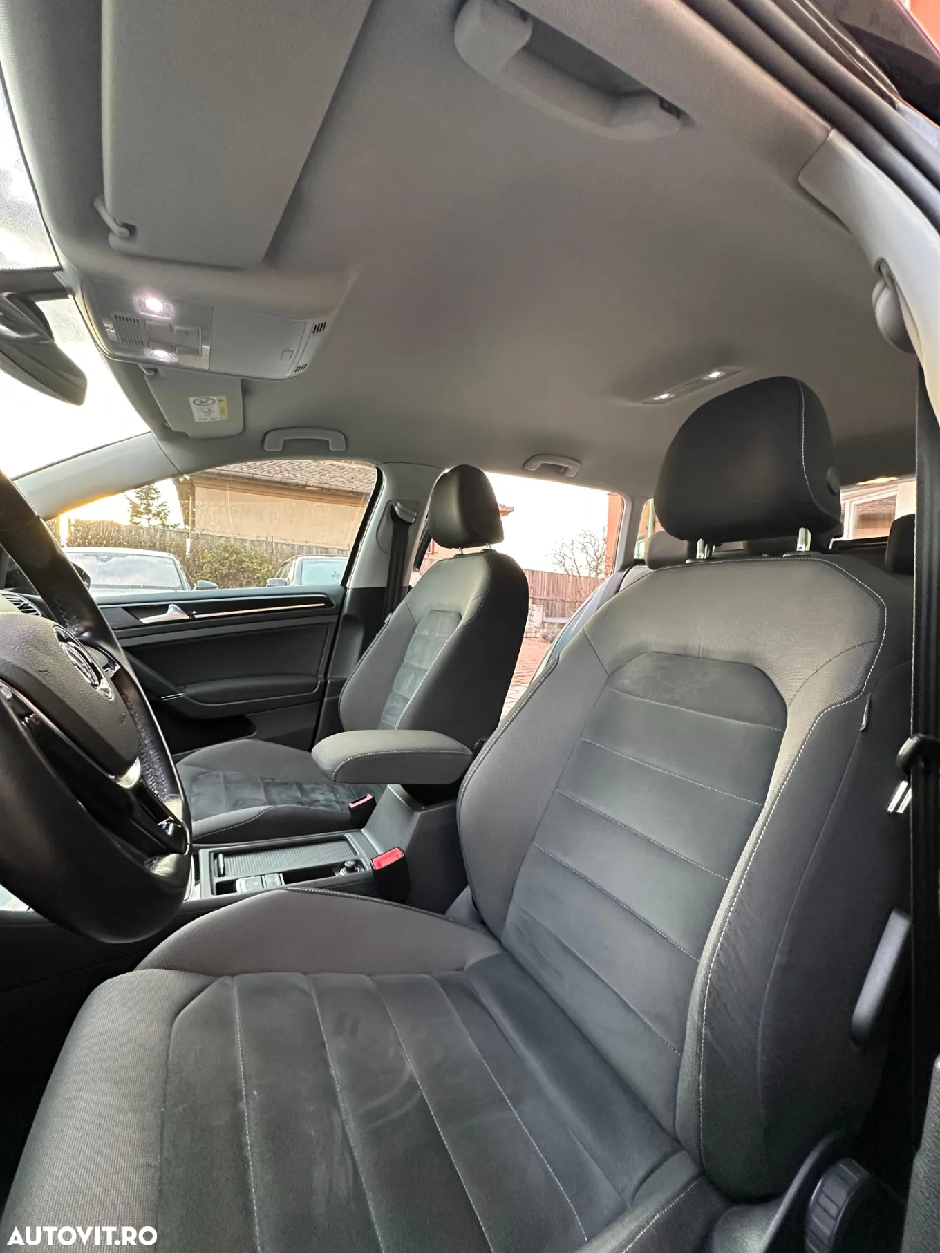 Volkswagen Golf 1.6 TDI DSG Highline - 11