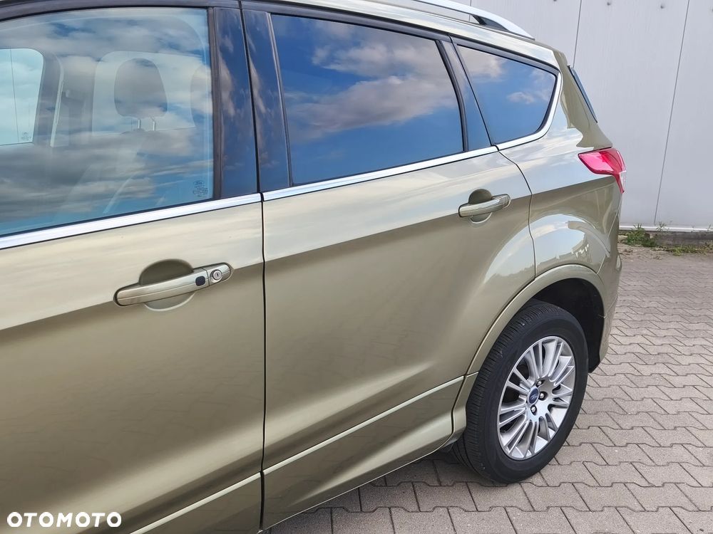 Ford Kuga 2.0 TDCi 4x4 Titanium - 12