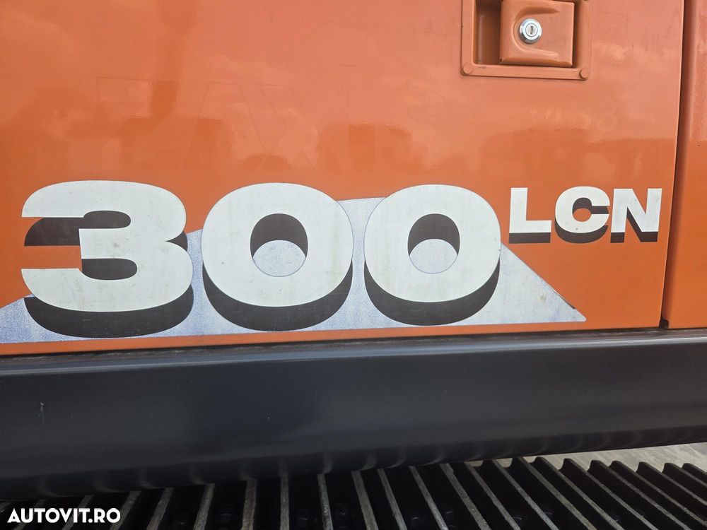 Hitachi ZX300LCN-6, 2019, 8.944h, cupa NOUA 1,8mc, 31,6tone, Ad sapare 7,5m, latime 3m, camere spate si laterale, inst picon si rotire pe brate, consum mediu 19,6l, lant 90% ok doar 721h deplasare, avertizare antirasturnare, posibl leasing-PROMOTIE 93.900Eur - 20