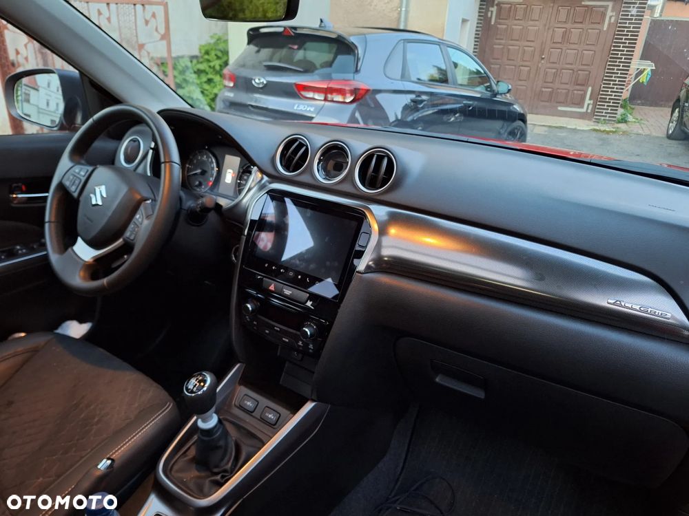 Suzuki Vitara 1.4 Boosterjet Hybrid Allgrip Comfort+ "SHINKAI" - 23