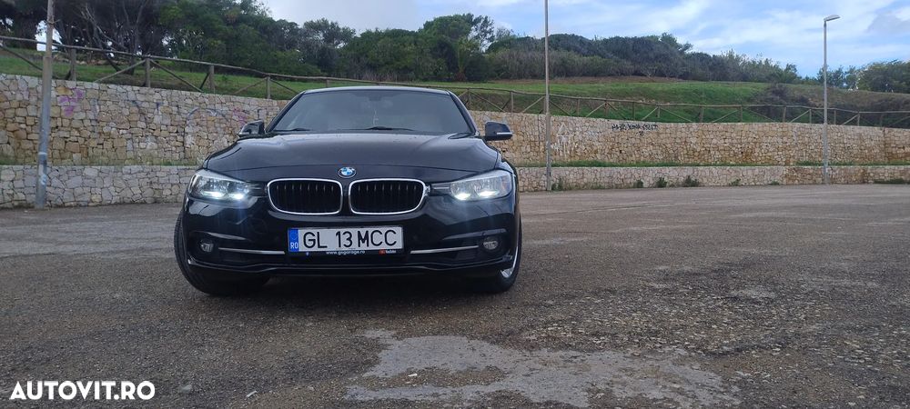 BMW Seria 3 330i Aut. Sport Line - 1