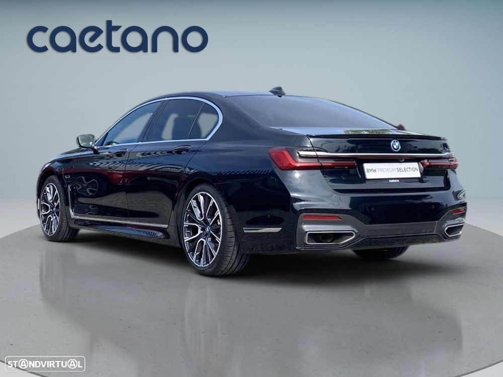 BMW 745 e iPerformance Pack M Auto - 37