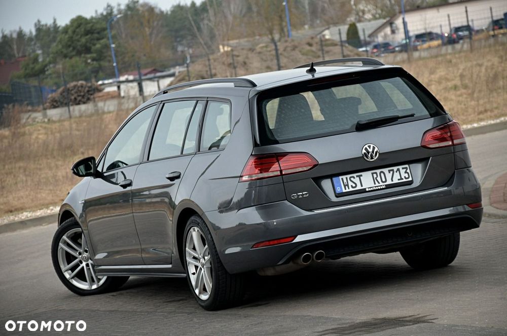 Volkswagen Golf - 9