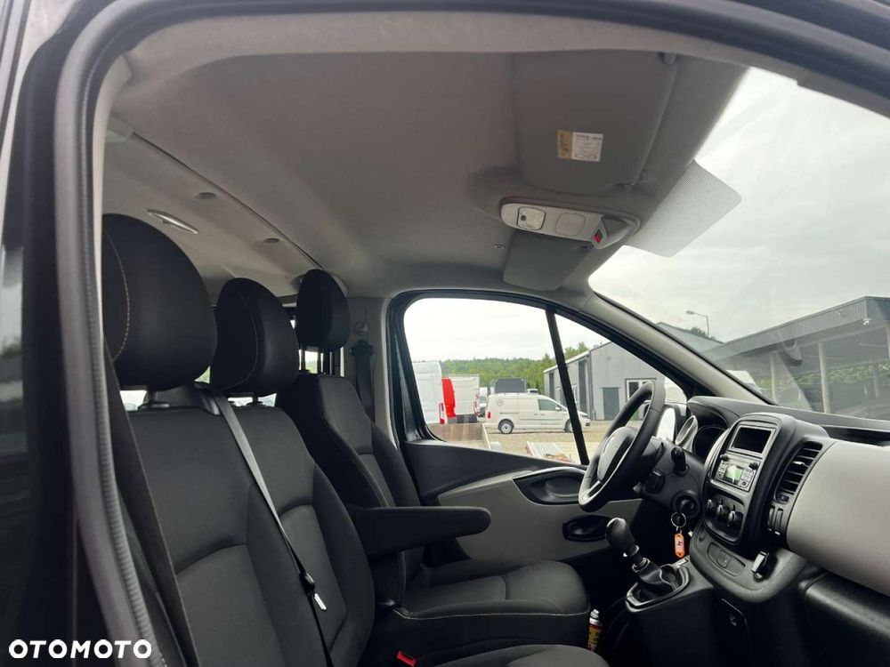 Renault Trafic Long  doka 6-osobowy - 32