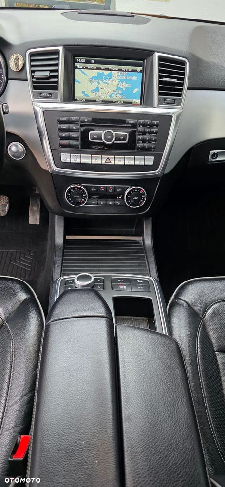 Mercedes-Benz ML - 13