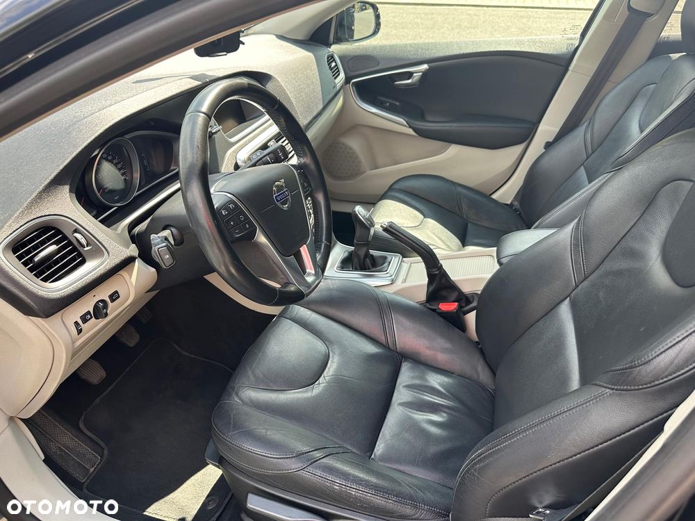 Volvo V40 D3 Summum - 5