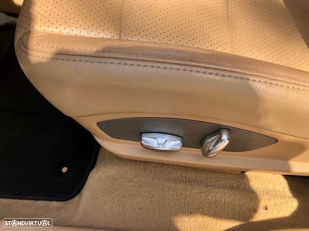 Porsche Panamera Platinum Edition - 16