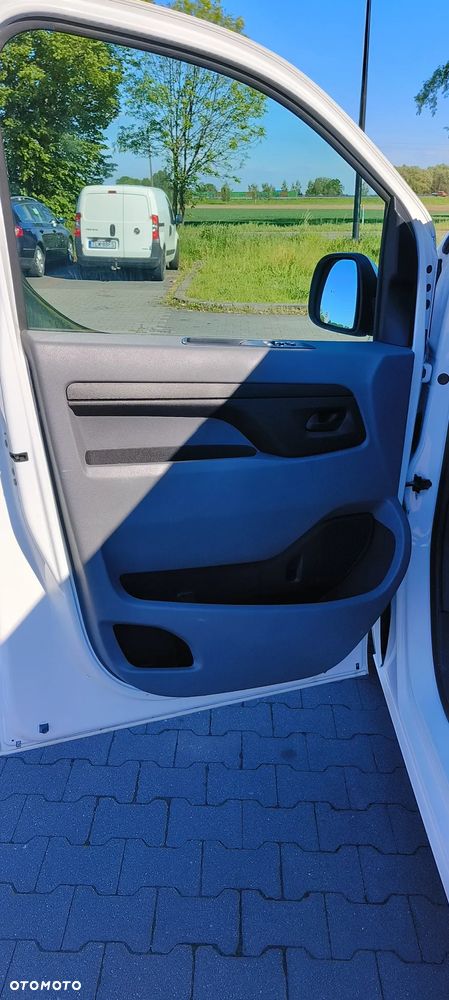 Opel Vivaro - 21