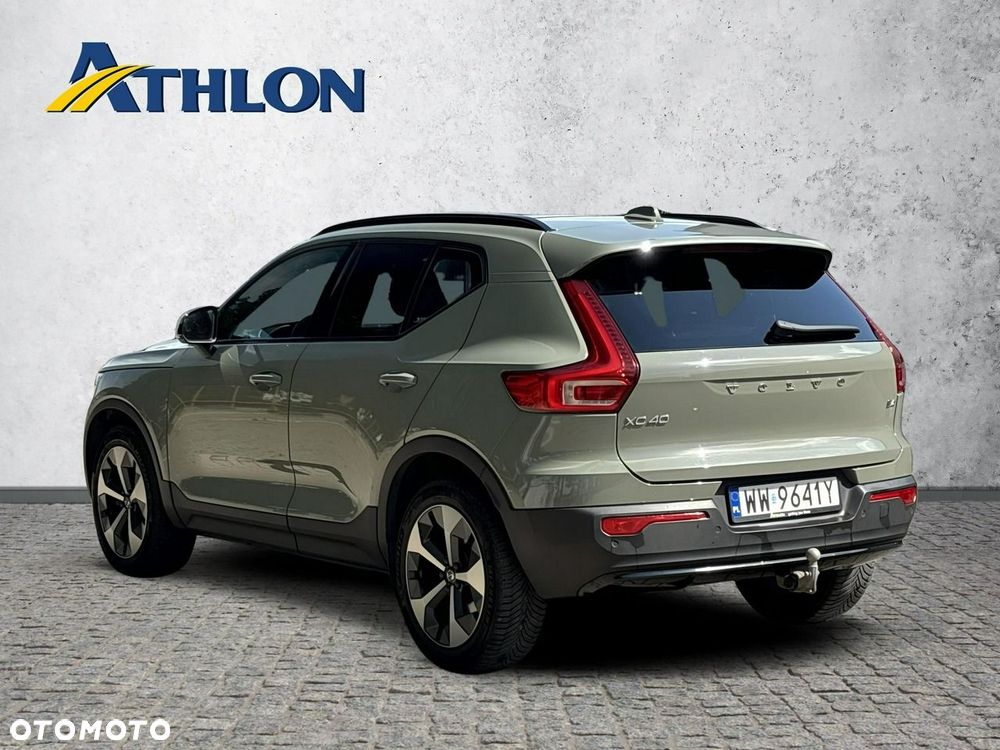 Volvo XC 40 B4 Plus Dark - 3