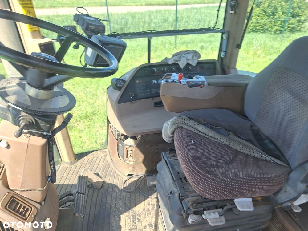 John Deere 8200 4X4 - 12