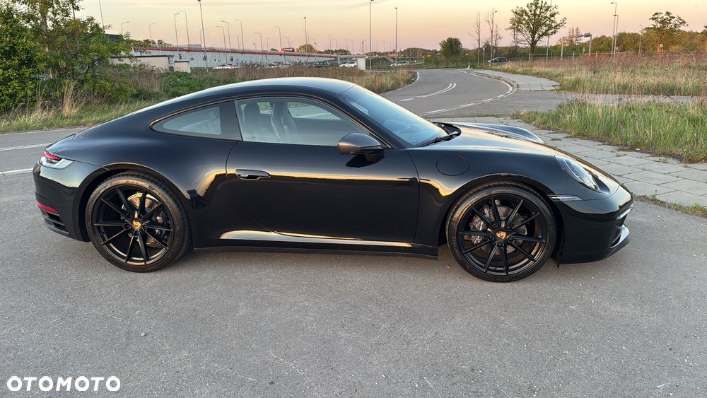 Porsche 911 Carrera T PDK - 33