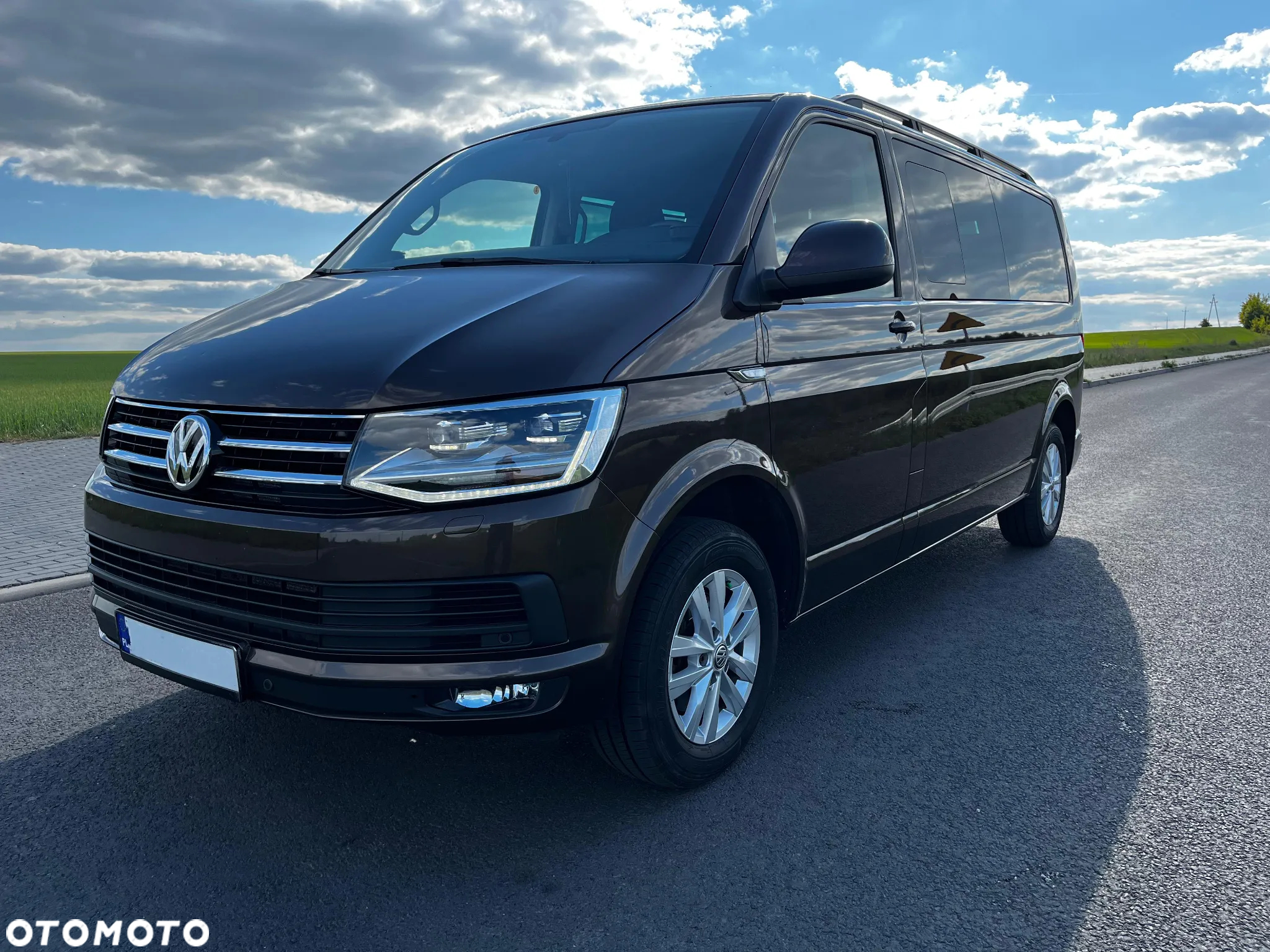 Volkswagen Caravelle 2.0 TDI L2 Comfortline - 23