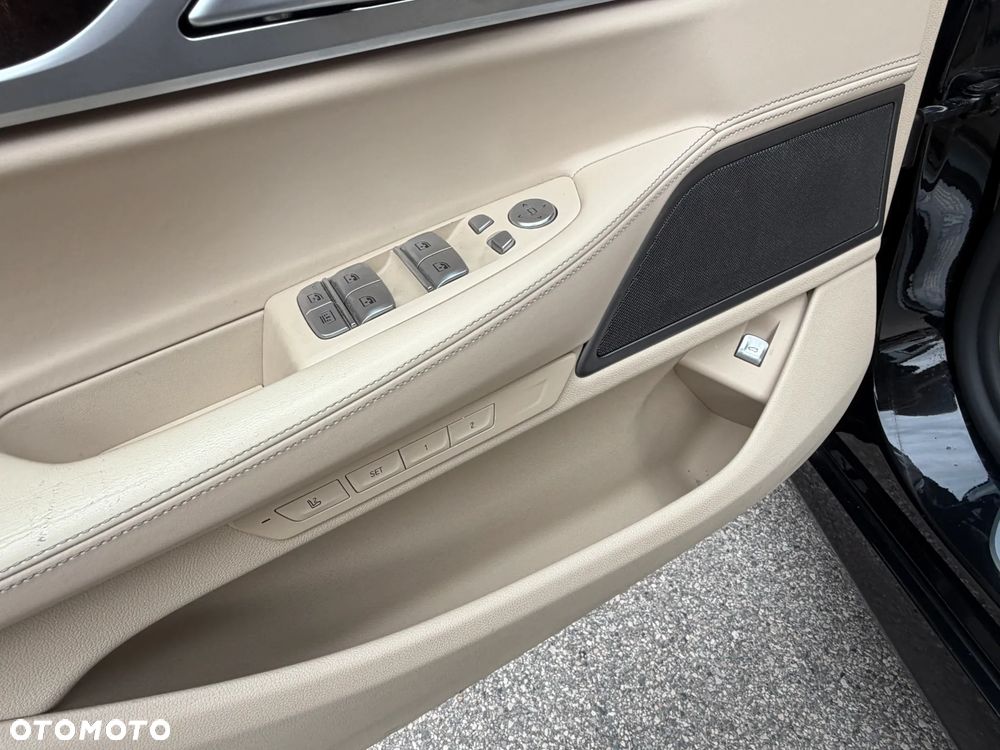 BMW Seria 7 740d xDrive mHEV sport - 29