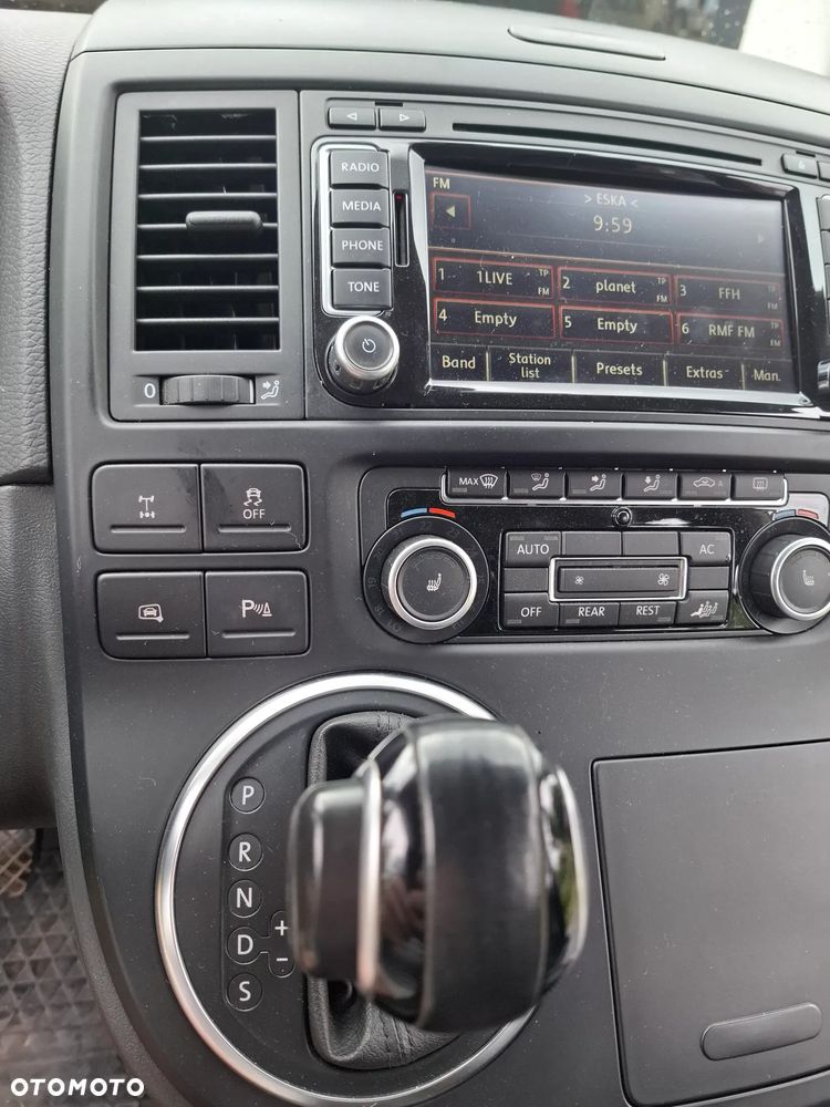 Volkswagen Multivan - 18