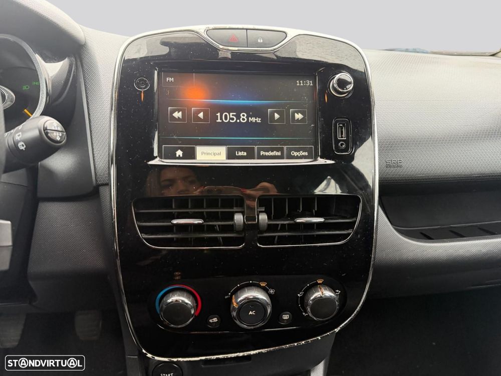 Renault Clio - 16