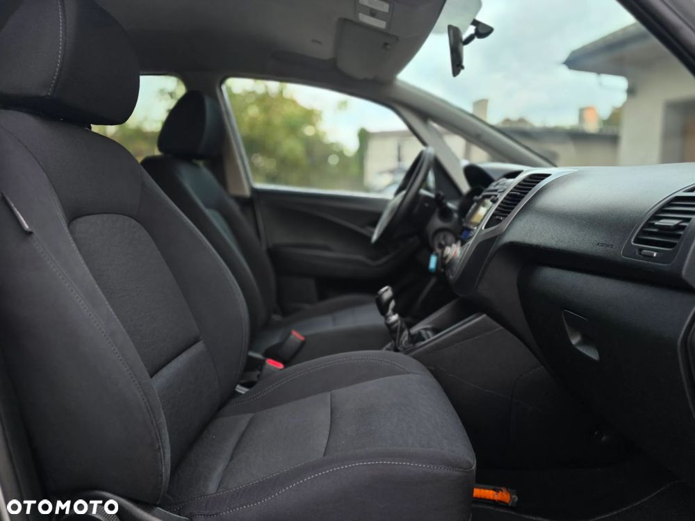 Hyundai ix20 - 18