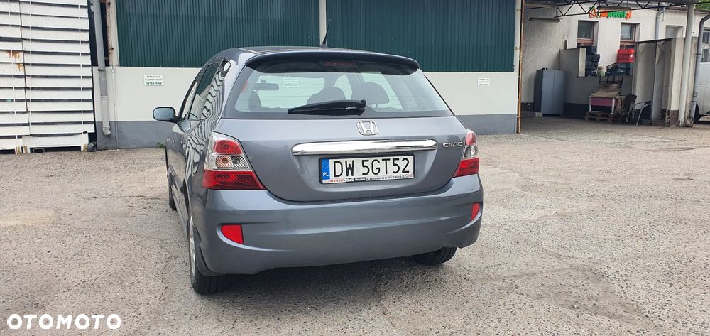 Honda Civic 1.4i S - 14