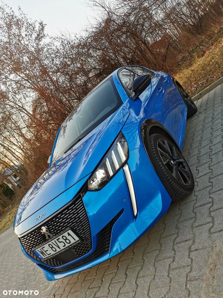 Peugeot 208 - 14