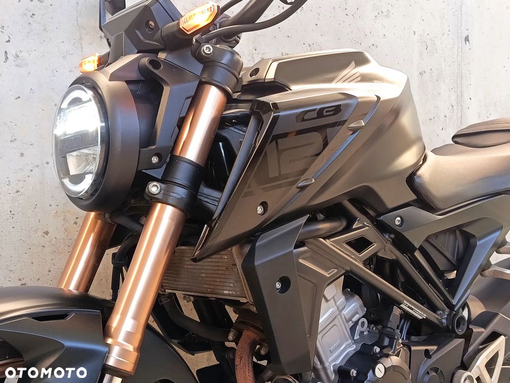 Honda CB - 2