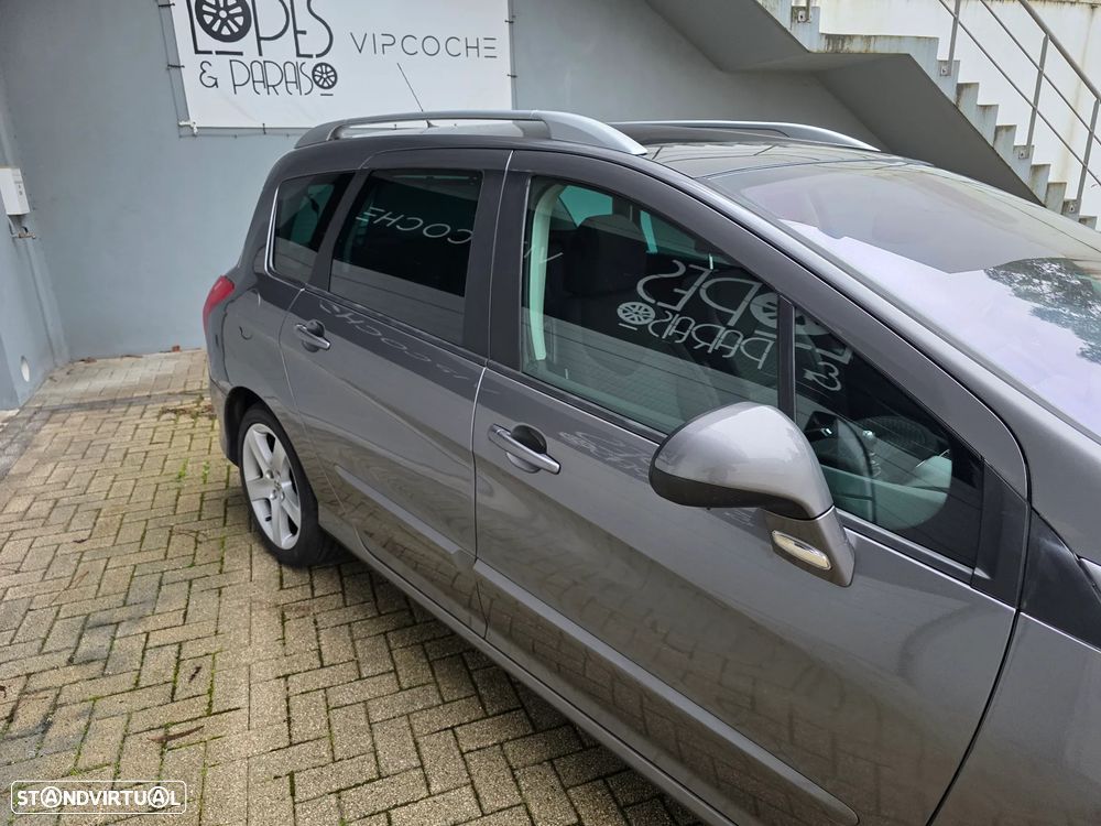 Peugeot 308 SW 1.6 HDi Sport CVM6 - 26