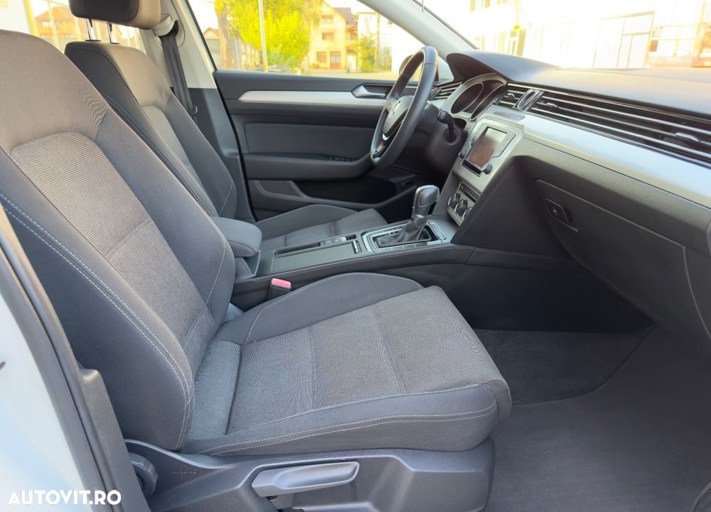 Volkswagen Passat 1.6 TDI (BlueMotion Technology) DSG Comfortline - 9