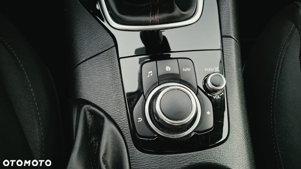 Mazda 3 SKYACTIV-G 120 Urban Limited - 21