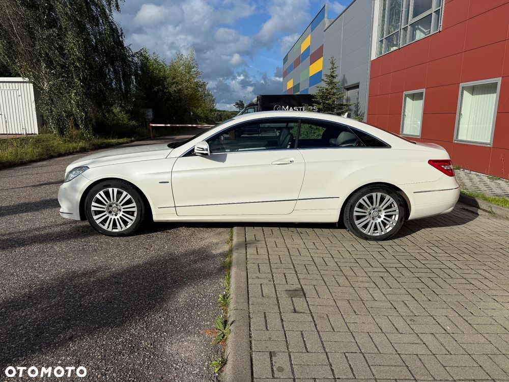 Mercedes-Benz Klasa E 250 CGI BlueEff - 2