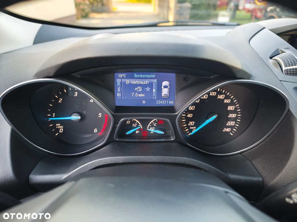 Ford Kuga - 30
