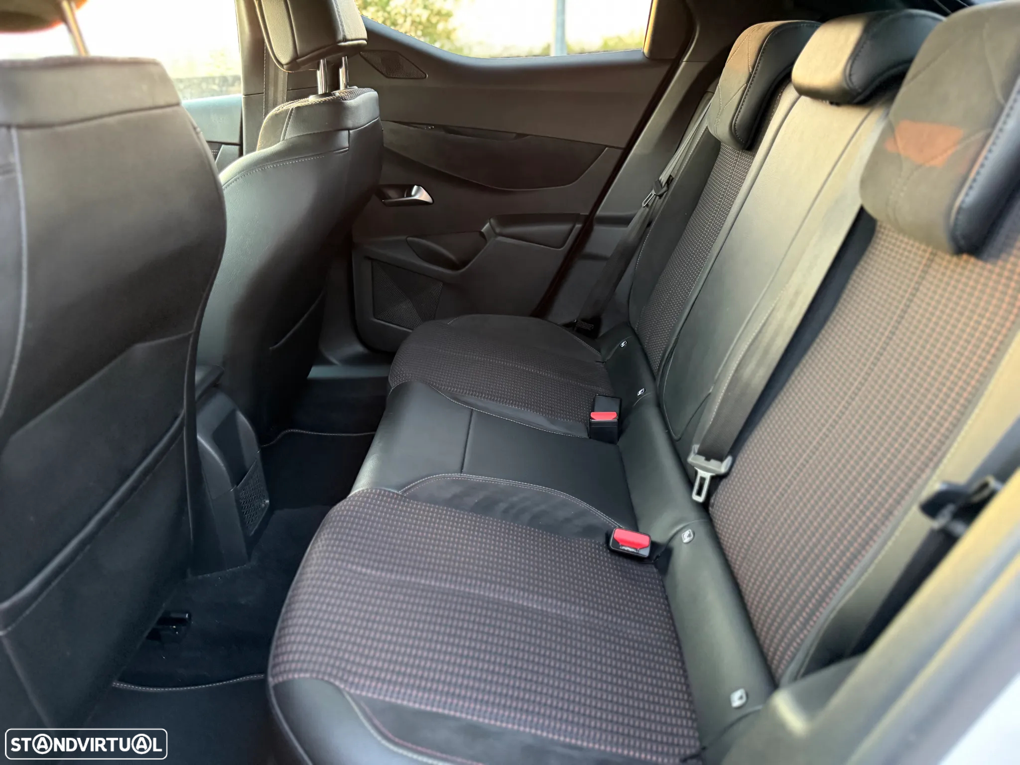 DS DS3 Crossback E-TENSE PERFORMANCE LINE - 19
