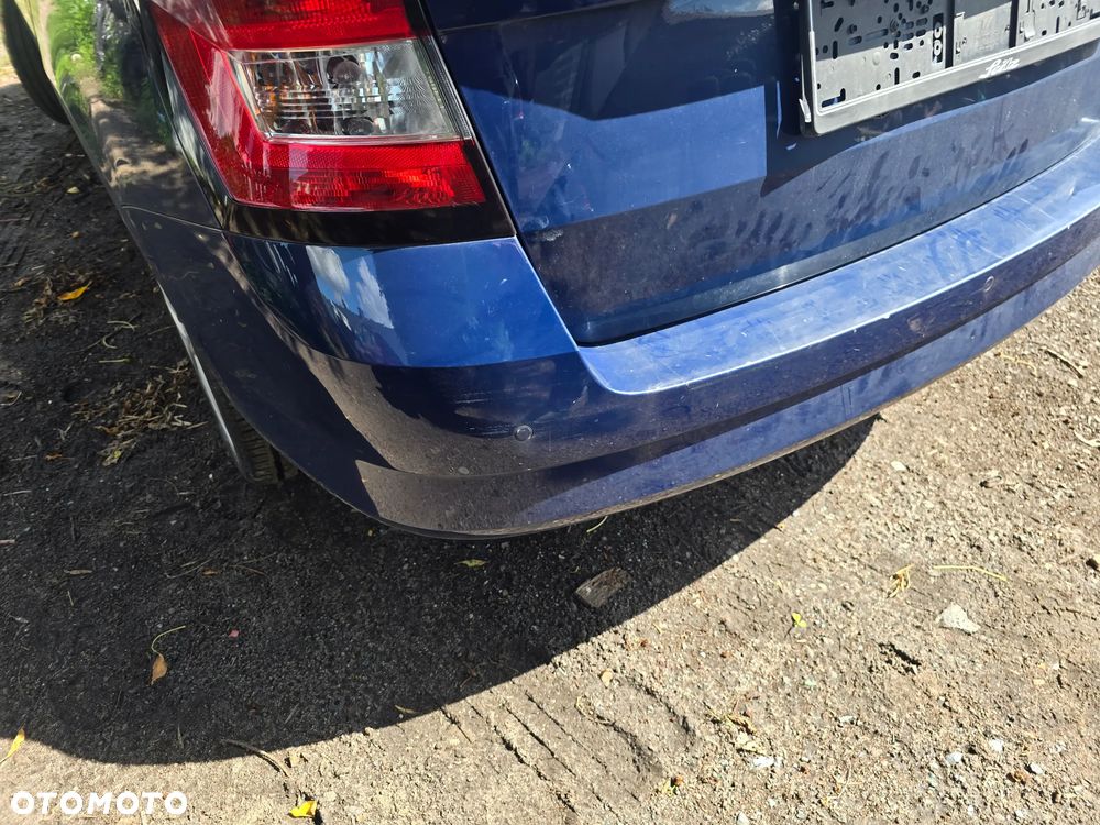 Zderzak tył skoda Fabia III kombi  w kolorze LF5A - 4