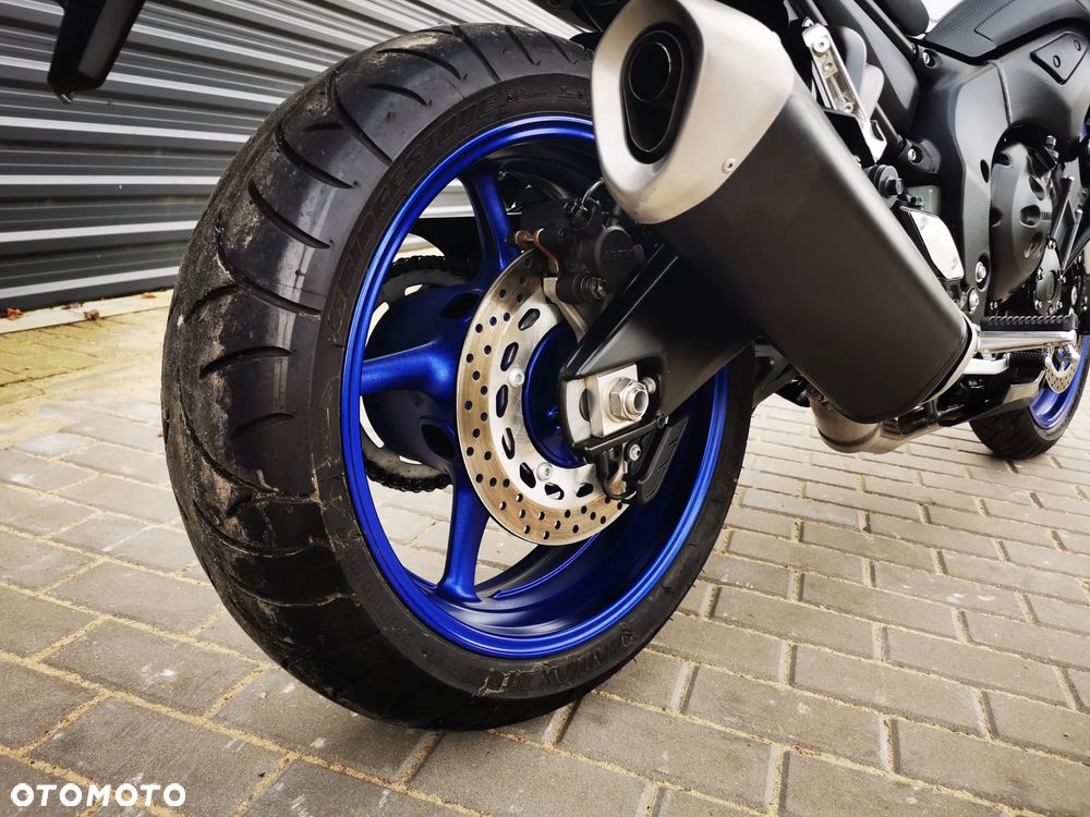Yamaha FZ8 - 18