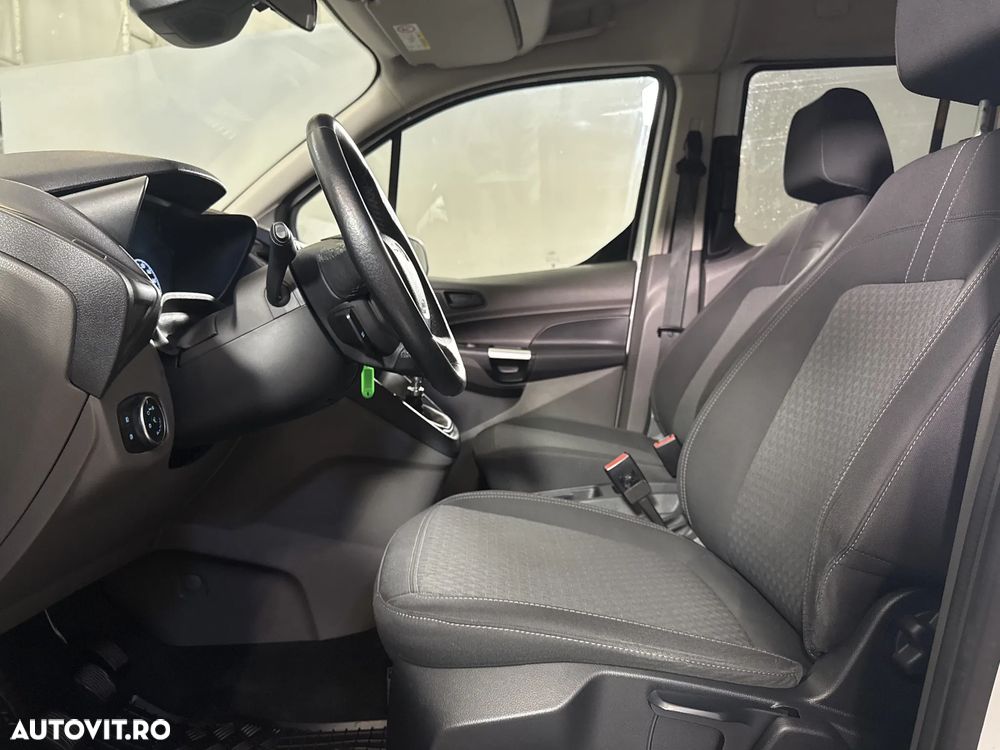 Ford Transit Connect - 19