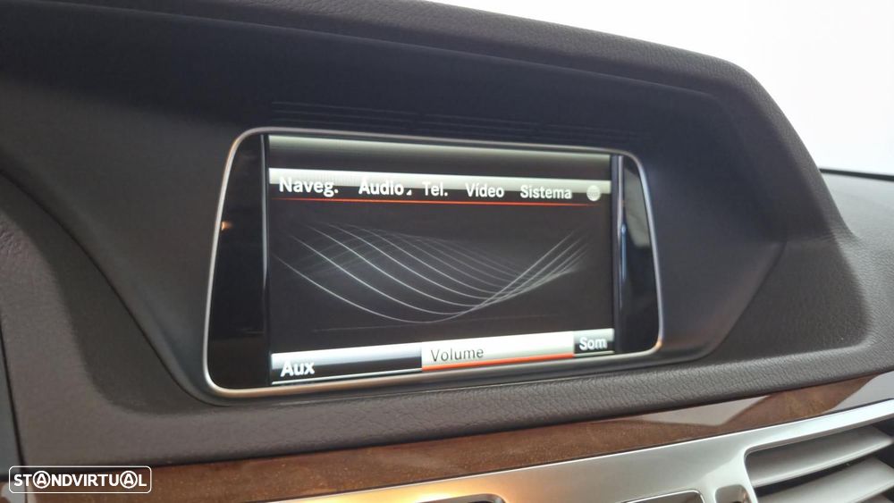 Mercedes-Benz E 250 7G-TRONIC Elegance - 17