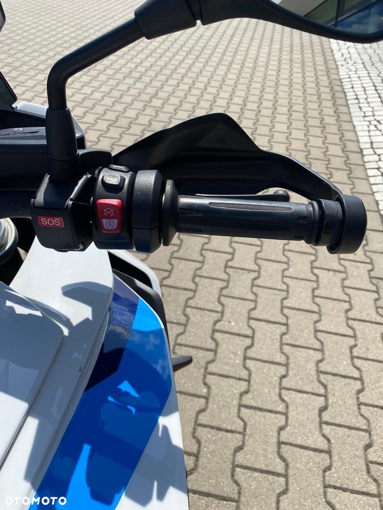 BMW XR - 18