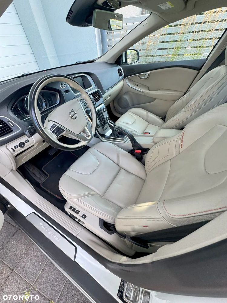 Volvo V40 T4 Drive-E Ocean Race - 13