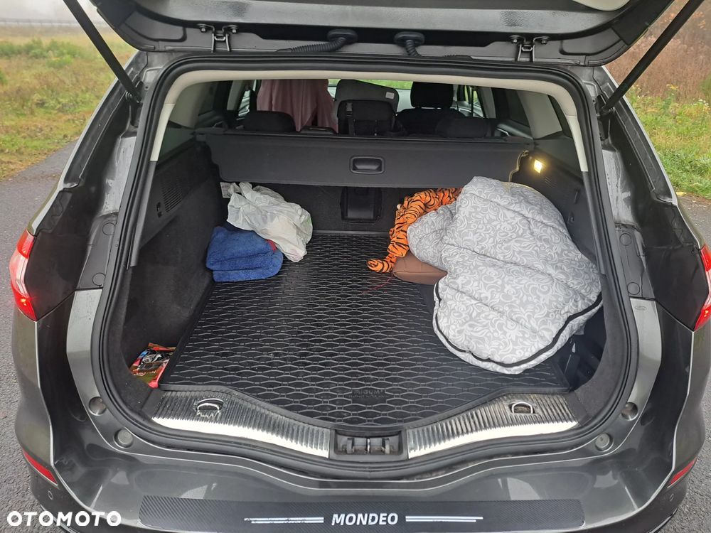 Ford Mondeo 2.0 TDCi Titanium - 23