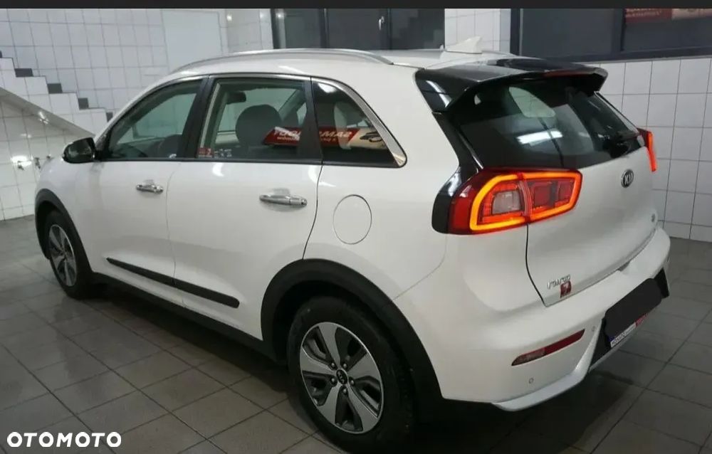 Kia Niro 1.6 GDI Hybrid L - 4