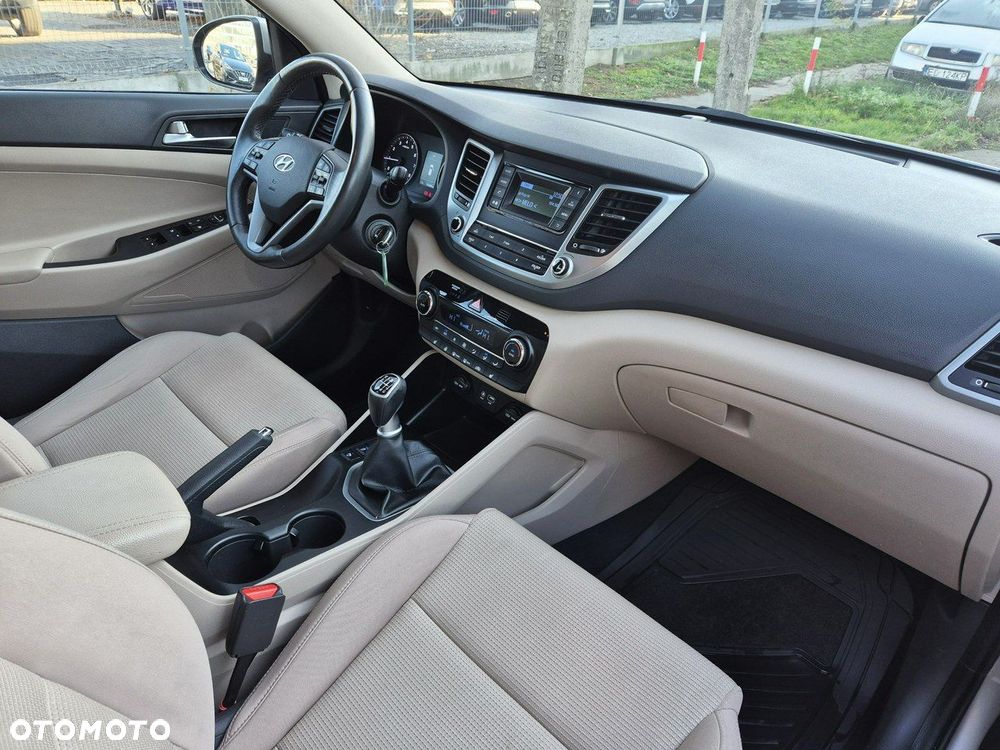 Hyundai Tucson 1.6 GDI BlueDrive Comfort 2WD - 20