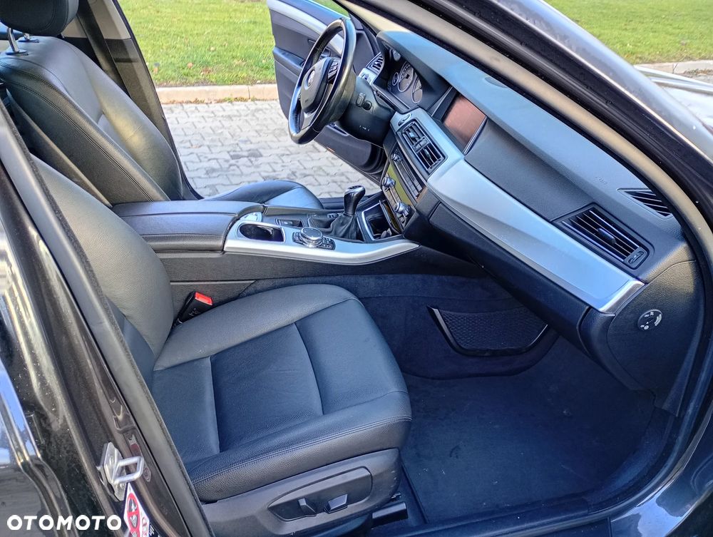 BMW Seria 5 518d - 8