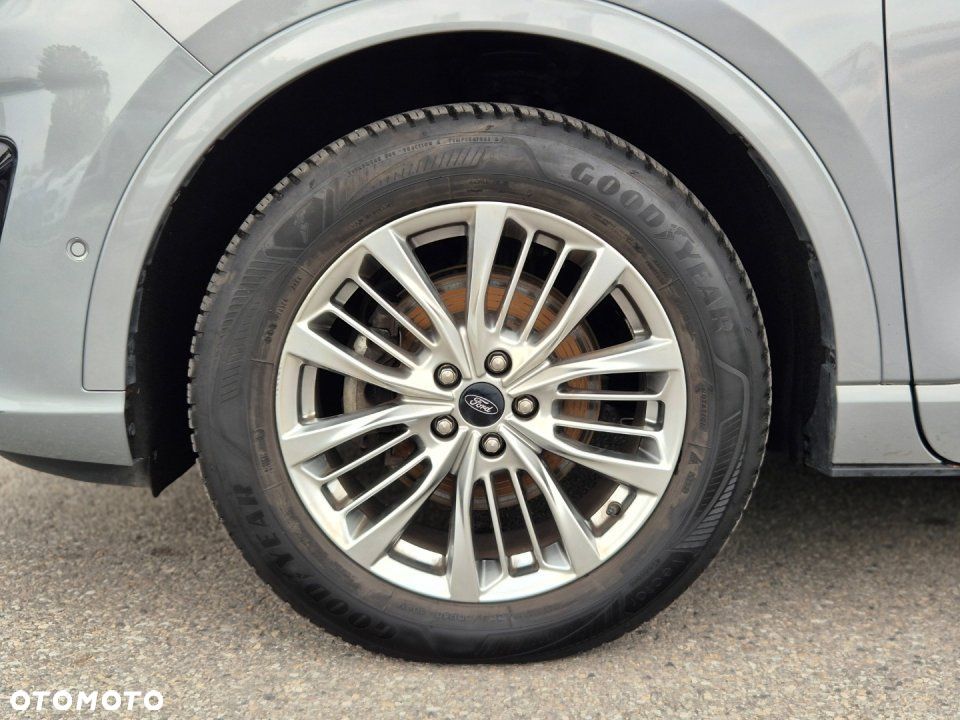 Ford Kuga - 15