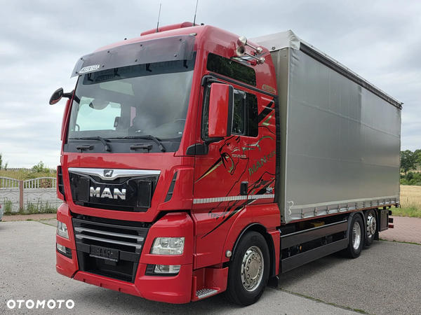 MAN TGX 26.500 / LIFT / 6X2 / KLIMA POSTOJOWA / 18PALET / E6 / FIRANKA / 18 TON ŁADOWNOŚĆ / WINDA / NISKI PRZEBIEG / JEDEN WŁAŚCICIEL / PODWIESZANA OŚ