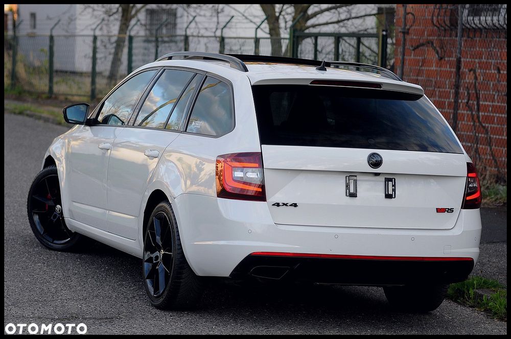 Skoda Octavia 2.0 TDI 4x4 DSG RS - 22