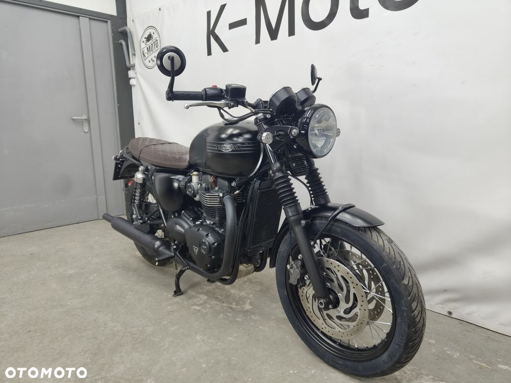 Triumph Bonneville - 2