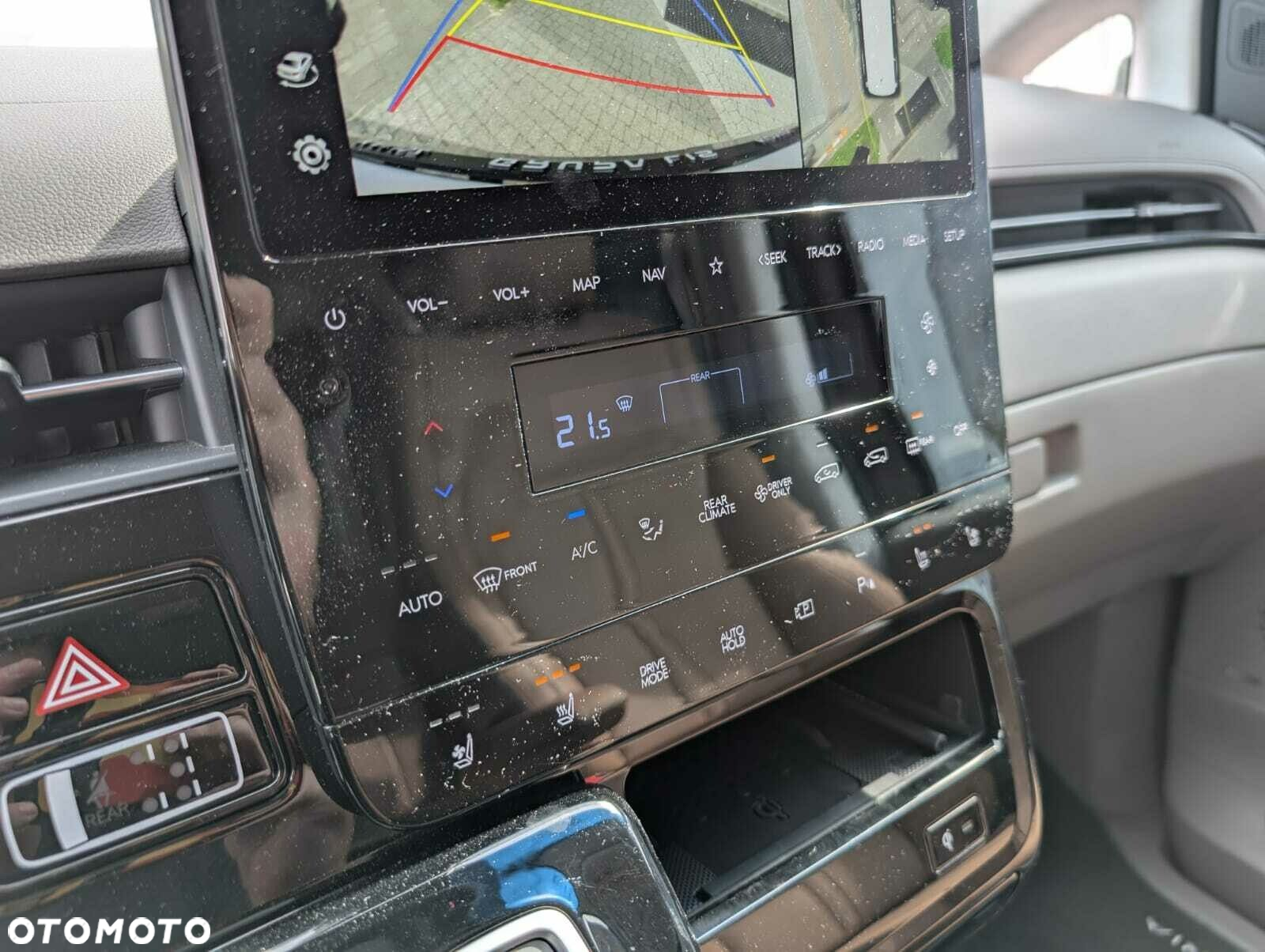 Hyundai Staria - 19