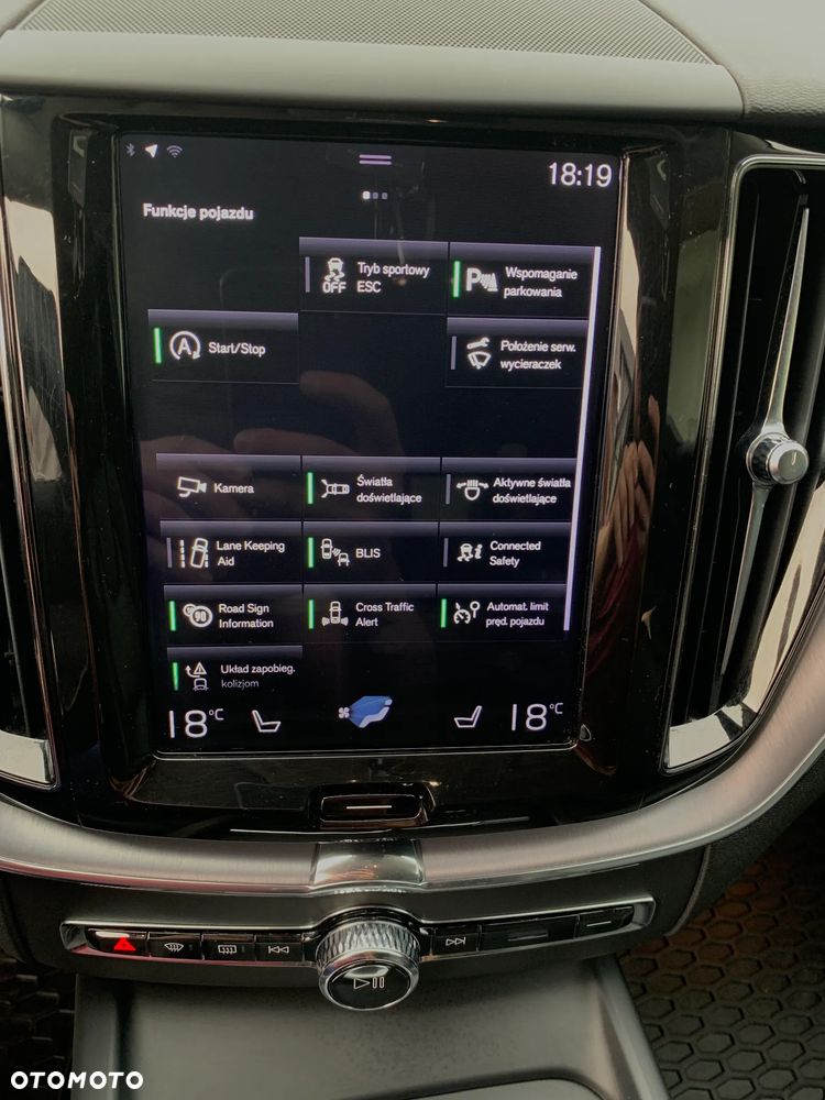 Volvo XC 60 D4 Drive-E Momentum - 30