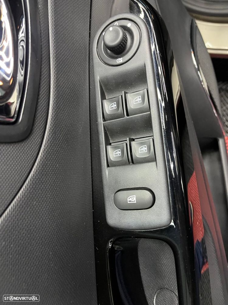 Renault Captur 1.5 dCi Sport - 16