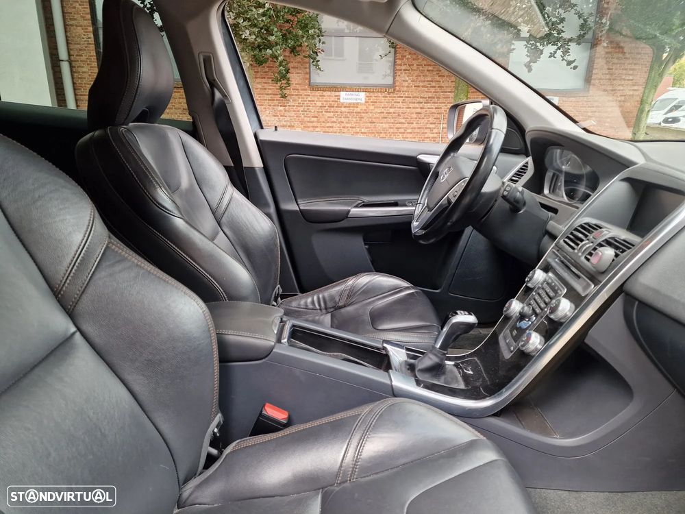 Volvo XC 60 2.0 D3 Dynamic Edition - 9